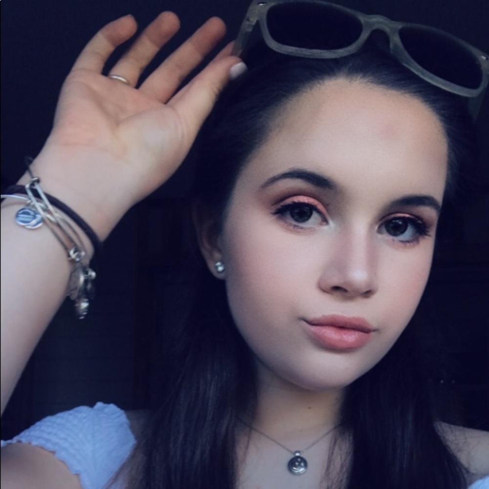 Meet your Posher, Maddy